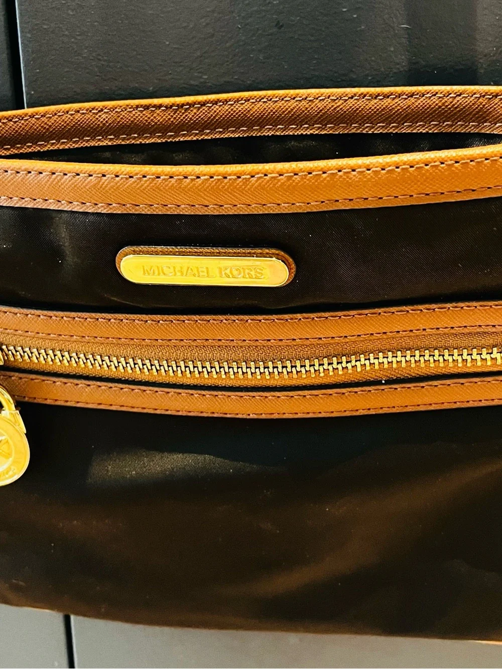 Michael Kors 6x9” brown crossbody bag-like new